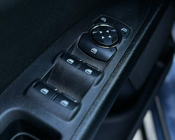 Синій Форд Фьюжен, об'ємом двигуна 2 л та пробігом 185 тис. км за 15000 $, фото 34 на Automoto.ua