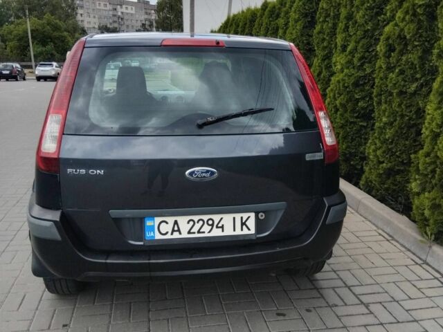 Синий Форд Фьюжн, объемом двигателя 1.2 л и пробегом 283 тыс. км за 3500 $, фото 1 на Automoto.ua