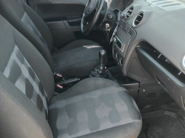 Синий Форд Фьюжн, объемом двигателя 1.2 л и пробегом 283 тыс. км за 3500 $, фото 4 на Automoto.ua