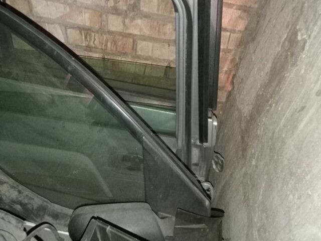 Синий Форд Фьюжн, объемом двигателя 1 л и пробегом 60 тыс. км за 3500 $, фото 9 на Automoto.ua