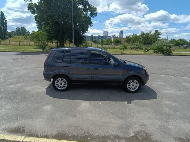 Синий Форд Фьюжн, объемом двигателя 1 л и пробегом 60 тыс. км за 3500 $, фото 1 на Automoto.ua