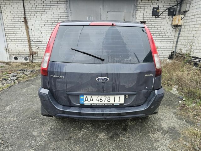 Синій Форд Фьюжен, об'ємом двигуна 1.4 л та пробігом 445 тис. км за 2300 $, фото 7 на Automoto.ua