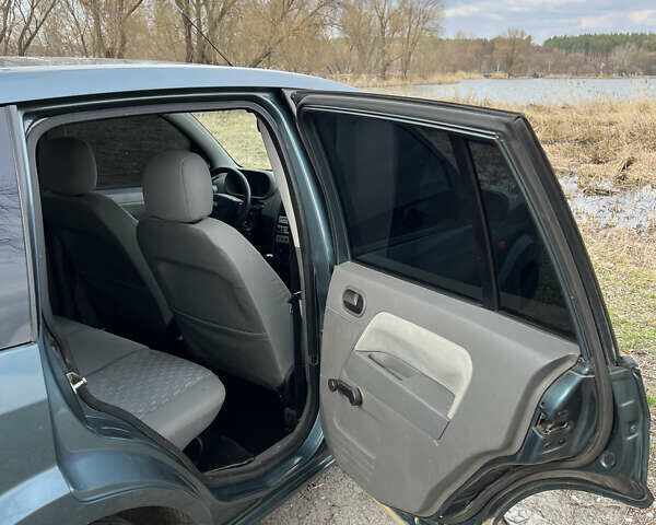 Форд Фьюжн 2003 в Киеве на Automoto.ua Зеленый Форд Фьюжн, объемом двигателя 1.4 л и пробегом 250 тыс. км за 3300 $, фото 20 на Automoto.ua