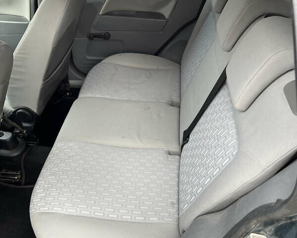 Форд Фьюжн 2003 в Киеве на Automoto.ua Зеленый Форд Фьюжн, объемом двигателя 1.4 л и пробегом 250 тыс. км за 3300 $, фото 21 на Automoto.ua