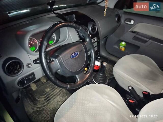 Зеленый Форд Фьюжн, объемом двигателя 1.4 л и пробегом 278 тыс. км за 4600 $, фото 3 на Automoto.ua