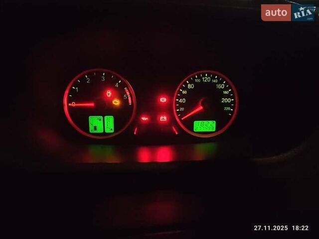 Зеленый Форд Фьюжн, объемом двигателя 1.4 л и пробегом 278 тыс. км за 4600 $, фото 5 на Automoto.ua