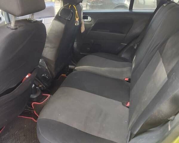 Зеленый Форд Фьюжн, объемом двигателя 1.39 л и пробегом 313 тыс. км за 3100 $, фото 2 на Automoto.ua