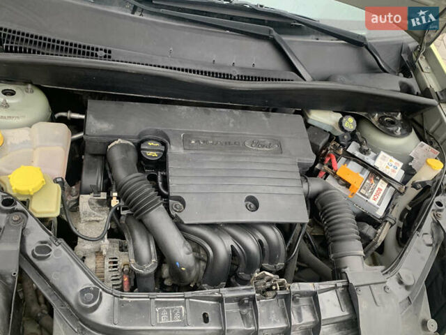 Зелений Форд Фьюжен, об'ємом двигуна 1.4 л та пробігом 156 тис. км за 4750 $, фото 4 на Automoto.ua