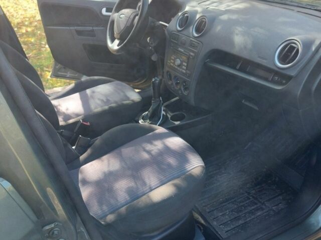 Форд Фьюжен 2006 у Кривому Розі на Automoto.ua Зелений Форд Фьюжен, об'ємом двигуна 1.2 л та пробігом 160 тис. км за 5000 $, фото 5 на Automoto.ua