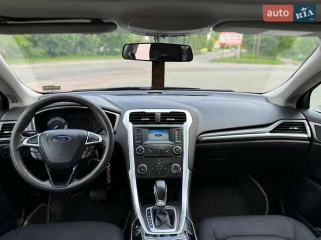 Форд Фьюжн 2013 в Ровно на Automoto.ua Зеленый Форд Фьюжн, объемом двигателя 2.49 л и пробегом 170 тыс. км за 10300 $, фото 4 на Automoto.ua