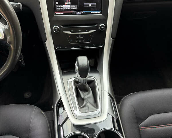 Зелений Форд Фьюжен, об'ємом двигуна 2.49 л та пробігом 183 тис. км за 10900 $, фото 10 на Automoto.ua