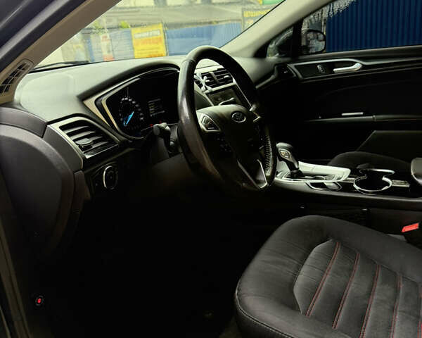 Зелений Форд Фьюжен, об'ємом двигуна 2.49 л та пробігом 183 тис. км за 10900 $, фото 5 на Automoto.ua