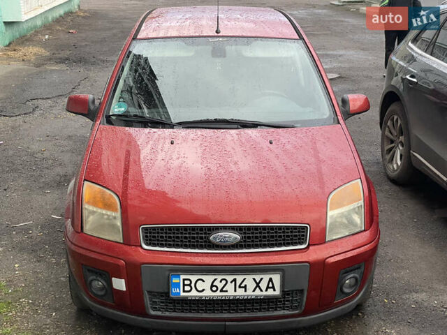 Оранжевый Форд Фьюжн, объемом двигателя 1.39 л и пробегом 192 тыс. км за 4200 $, фото 1 на Automoto.ua