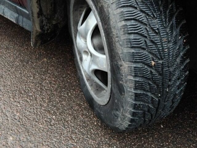 Красный Форд ГТ, объемом двигателя 1.6 л и пробегом 318 тыс. км за 2450 $, фото 7 на Automoto.ua