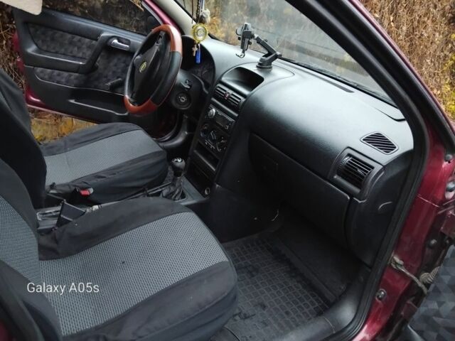 Красный Форд ГТ, объемом двигателя 1.6 л и пробегом 318 тыс. км за 2450 $, фото 6 на Automoto.ua