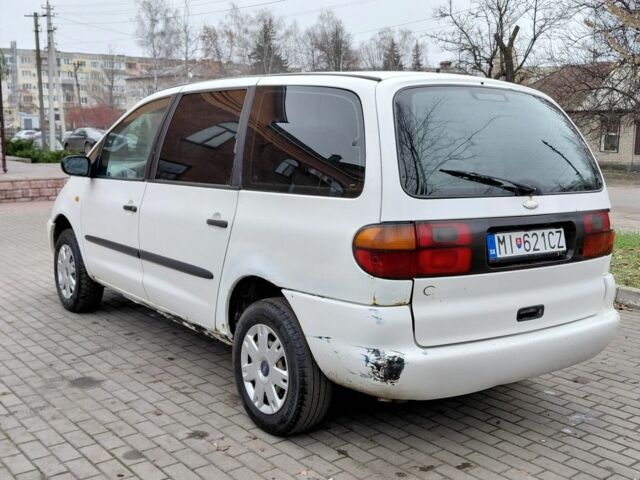 Білий Форд Галаксі, об'ємом двигуна 1.9 л та пробігом 300 тис. км за 1750 $, фото 3 на Automoto.ua