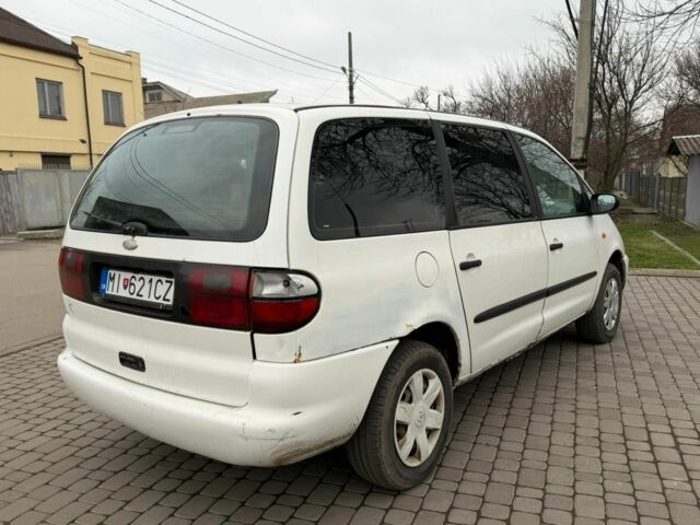 Белый Форд Галакси, объемом двигателя 2 л и пробегом 300 тыс. км за 1750 $, фото 5 на Automoto.ua