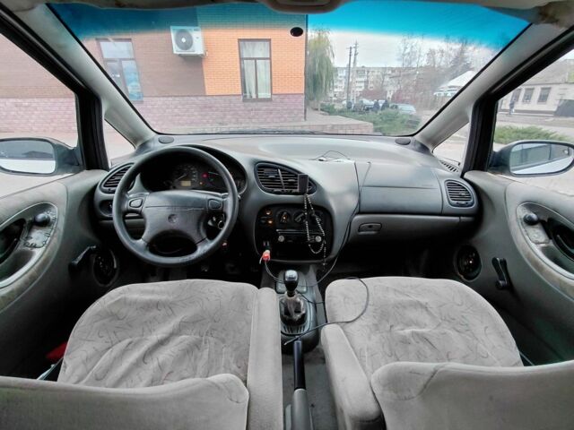 Білий Форд Галаксі, об'ємом двигуна 1.9 л та пробігом 300 тис. км за 1750 $, фото 10 на Automoto.ua