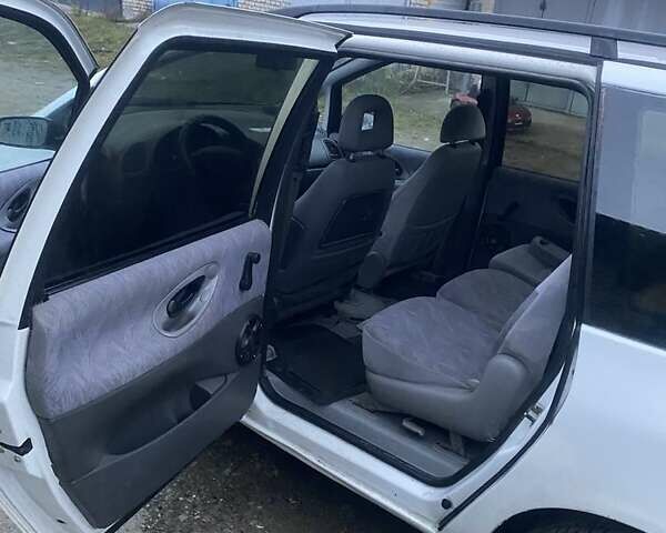 Белый Форд Галакси, объемом двигателя 1.9 л и пробегом 350 тыс. км за 2500 $, фото 9 на Automoto.ua