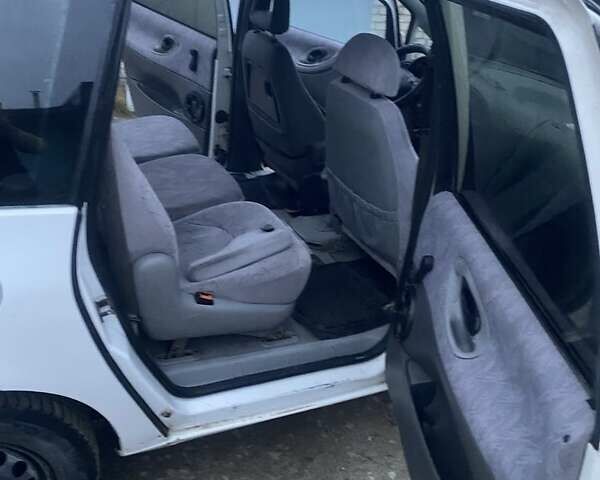 Белый Форд Галакси, объемом двигателя 1.9 л и пробегом 350 тыс. км за 2500 $, фото 6 на Automoto.ua