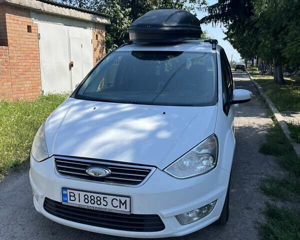 Белый Форд Галакси, объемом двигателя 2 л и пробегом 271 тыс. км за 9500 $, фото 3 на Automoto.ua