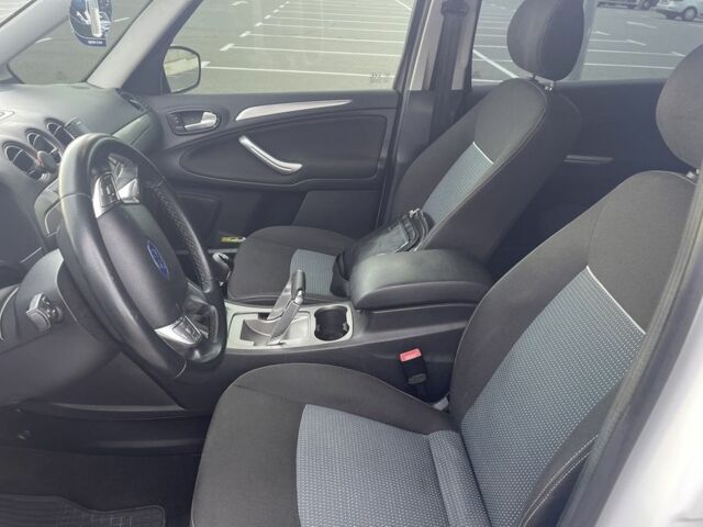 Форд Галакси 2011 в Киеве на Automoto.ua Белый Форд Галакси, объемом двигателя 1.6 л и пробегом 247 тыс. км за 9100 $, фото 15 на Automoto.ua