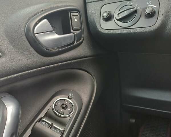 Белый Форд Галакси, объемом двигателя 2 л и пробегом 246 тыс. км за 12500 $, фото 10 на Automoto.ua