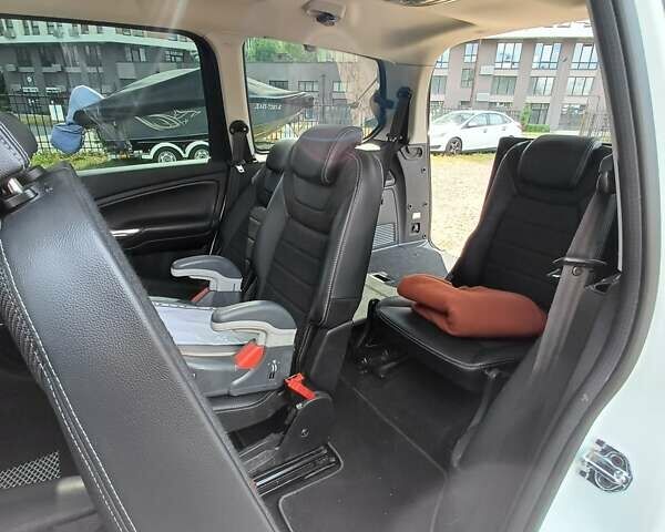 Белый Форд Галакси, объемом двигателя 2 л и пробегом 246 тыс. км за 12500 $, фото 15 на Automoto.ua