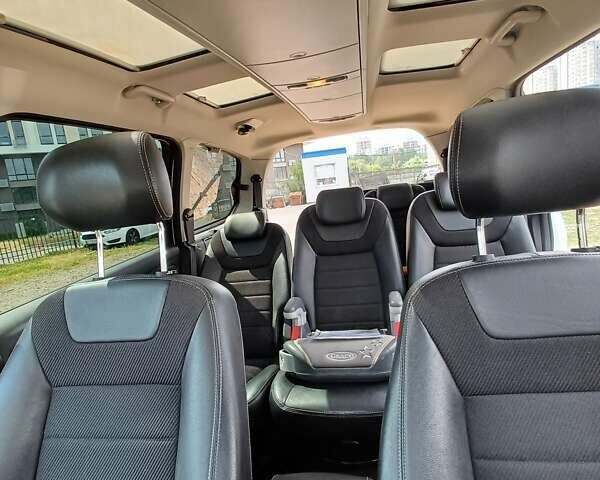 Белый Форд Галакси, объемом двигателя 2 л и пробегом 246 тыс. км за 12500 $, фото 16 на Automoto.ua