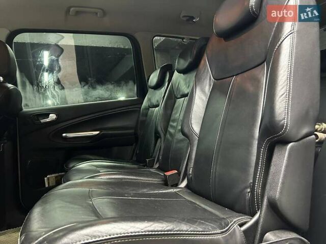 Белый Форд Галакси, объемом двигателя 2 л и пробегом 245 тыс. км за 12200 $, фото 16 на Automoto.ua