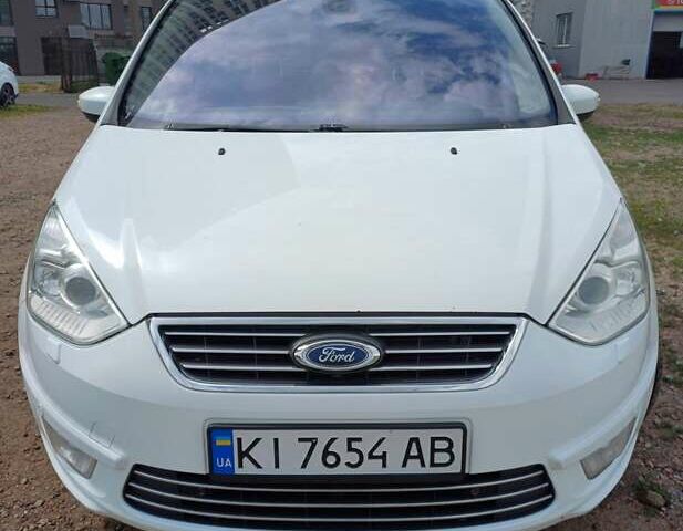 Белый Форд Галакси, объемом двигателя 2 л и пробегом 246 тыс. км за 12500 $, фото 3 на Automoto.ua