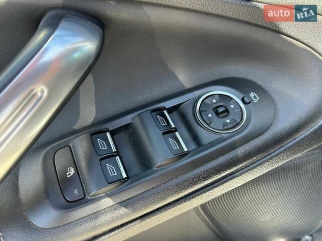 Білий Форд Галаксі, об'ємом двигуна 2 л та пробігом 249 тис. км за 11290 $, фото 16 на Automoto.ua