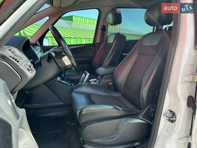 Білий Форд Галаксі, об'ємом двигуна 2 л та пробігом 249 тис. км за 11290 $, фото 9 на Automoto.ua