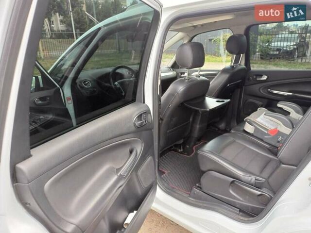 Белый Форд Галакси, объемом двигателя 2 л и пробегом 246 тыс. км за 12500 $, фото 12 на Automoto.ua