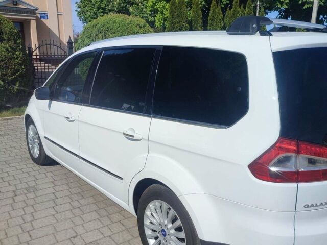 Білий Форд Галаксі, об'ємом двигуна 2 л та пробігом 285 тис. км за 14400 $, фото 5 на Automoto.ua