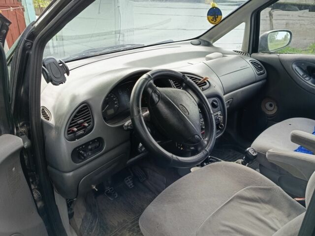 Черный Форд Галакси, объемом двигателя 0 л и пробегом 300 тыс. км за 1550 $, фото 5 на Automoto.ua