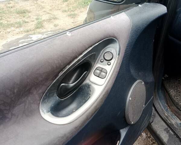 Чорний Форд Галаксі, об'ємом двигуна 1.9 л та пробігом 400 тис. км за 1750 $, фото 3 на Automoto.ua