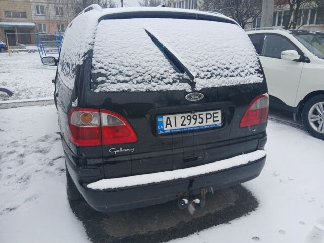 Черный Форд Галакси, объемом двигателя 2.8 л и пробегом 300 тыс. км за 3500 $, фото 2 на Automoto.ua