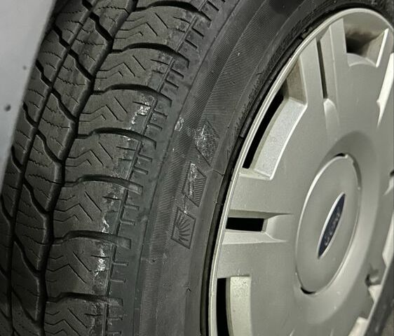 Черный Форд Галакси, объемом двигателя 1.9 л и пробегом 280 тыс. км за 1700 $, фото 13 на Automoto.ua