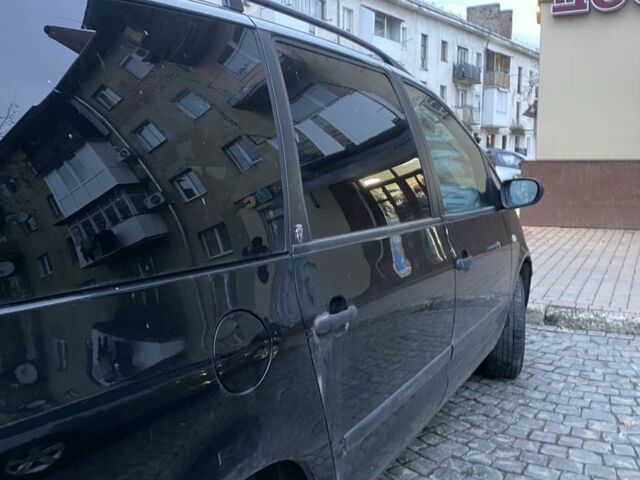 Черный Форд Галакси, объемом двигателя 1.9 л и пробегом 310 тыс. км за 3600 $, фото 2 на Automoto.ua