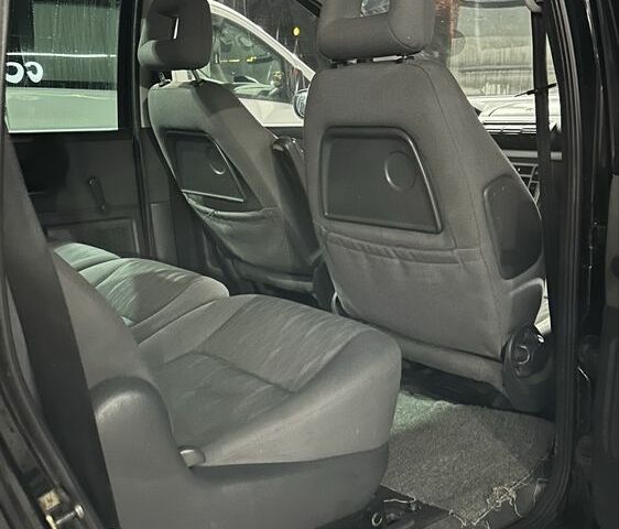 Черный Форд Галакси, объемом двигателя 1.9 л и пробегом 280 тыс. км за 1700 $, фото 3 на Automoto.ua