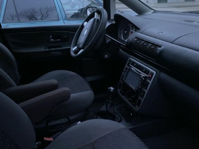 Черный Форд Галакси, объемом двигателя 1.9 л и пробегом 310 тыс. км за 3600 $, фото 6 на Automoto.ua