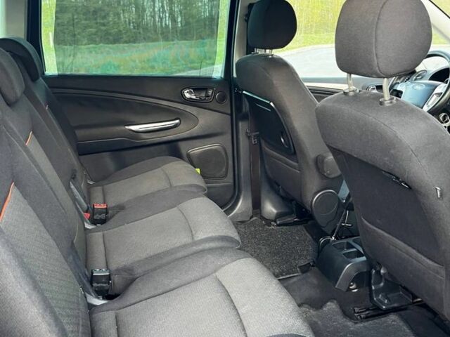 Черный Форд Галакси, объемом двигателя 2 л и пробегом 270 тыс. км за 5300 $, фото 6 на Automoto.ua