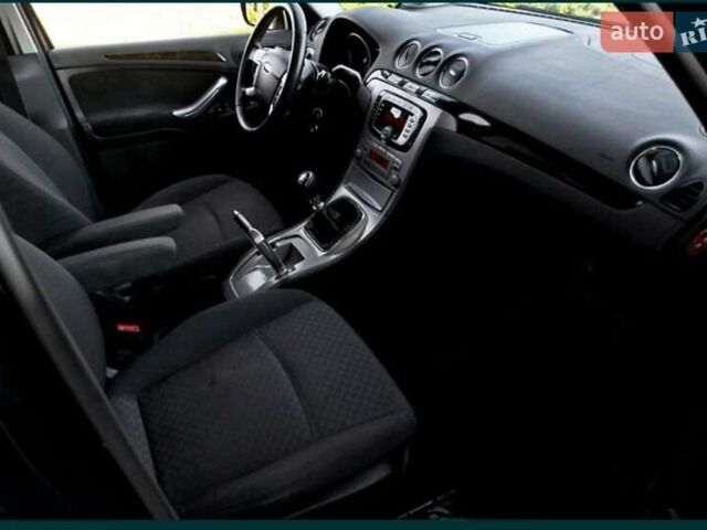 Чорний Форд Галаксі, об'ємом двигуна 2 л та пробігом 260 тис. км за 6300 $, фото 2 на Automoto.ua