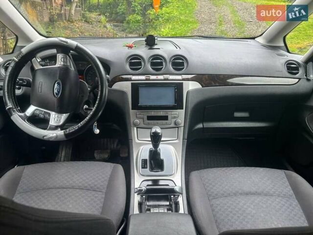 Черный Форд Галакси, объемом двигателя 2 л и пробегом 265 тыс. км за 7650 $, фото 11 на Automoto.ua