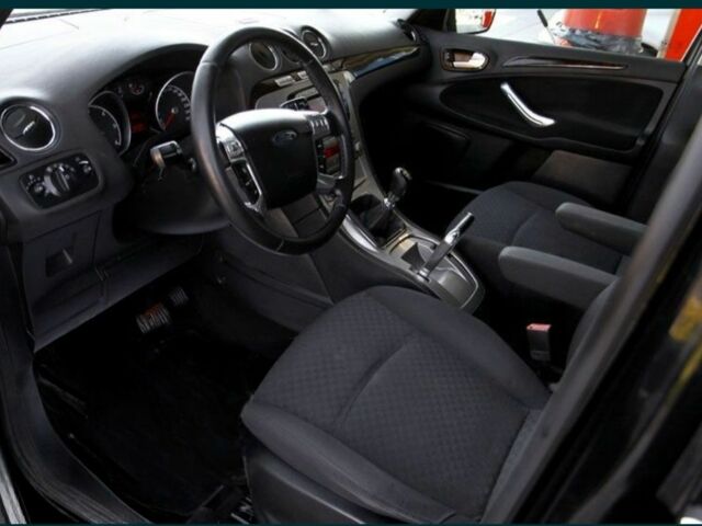 Чорний Форд Галаксі, об'ємом двигуна 2 л та пробігом 260 тис. км за 6300 $, фото 1 на Automoto.ua