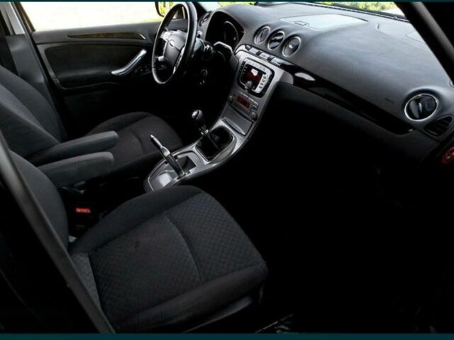 Чорний Форд Галаксі, об'ємом двигуна 2 л та пробігом 260 тис. км за 6300 $, фото 2 на Automoto.ua