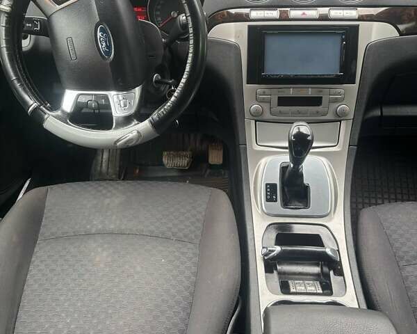 Черный Форд Галакси, объемом двигателя 2 л и пробегом 265 тыс. км за 7650 $, фото 13 на Automoto.ua