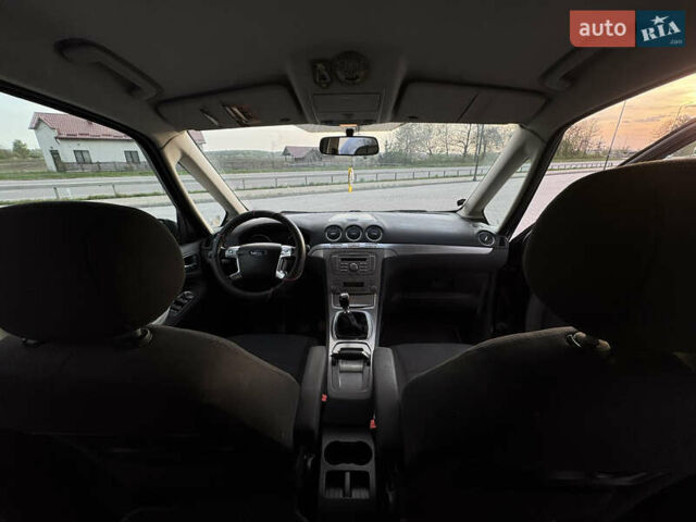 Черный Форд Галакси, объемом двигателя 2 л и пробегом 275 тыс. км за 7700 $, фото 39 на Automoto.ua