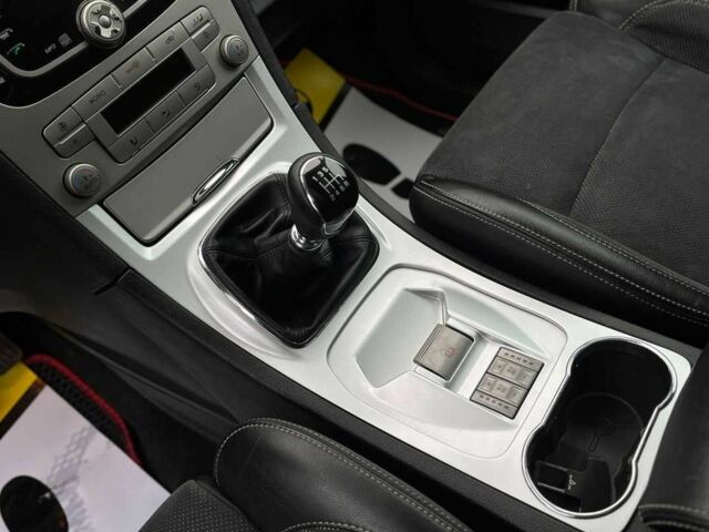 Чорний Форд Галаксі, об'ємом двигуна 2.2 л та пробігом 261 тис. км за 8499 $, фото 19 на Automoto.ua